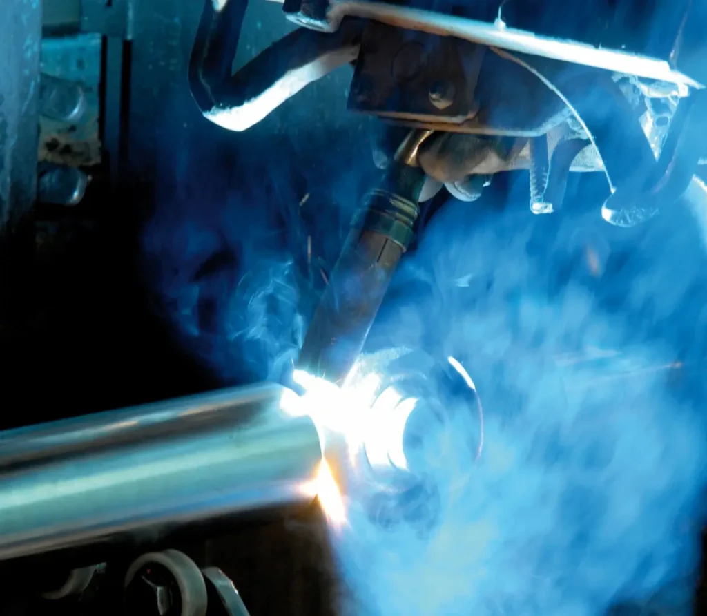 Soudure MAG embout rotule vérin hydraulique