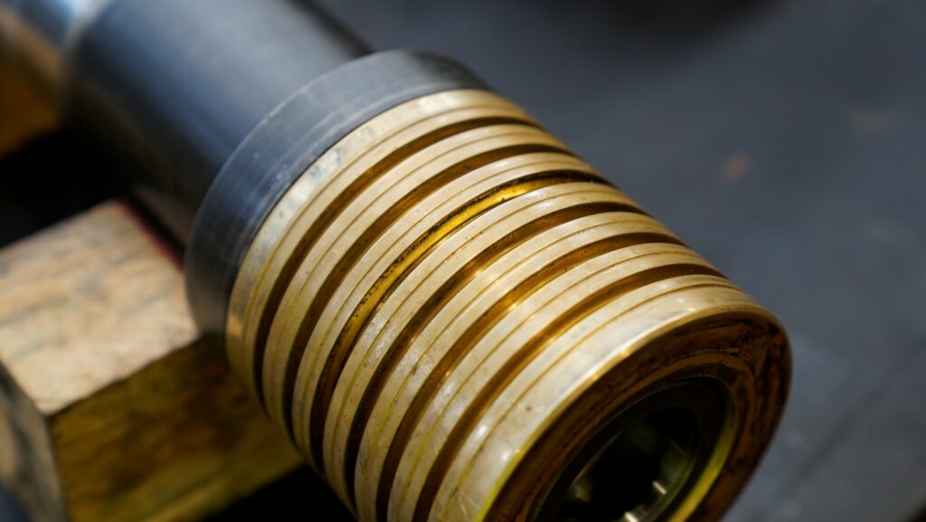 Réparation de vérin hydraulique : un savoir-faire historique